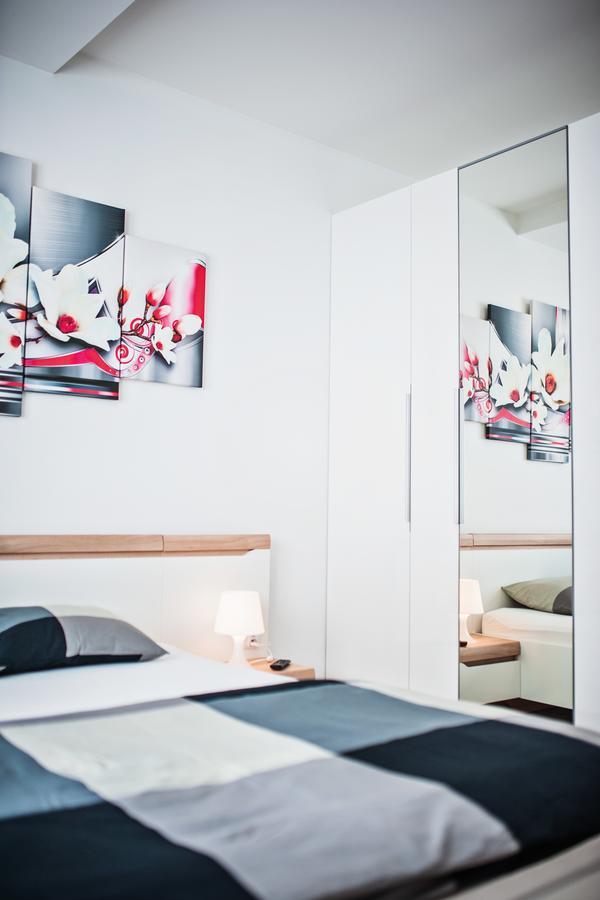 White Hawelanska Apartment Poznan